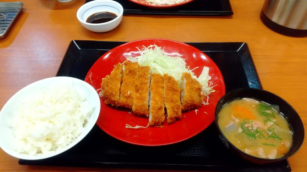 かつやロースカツ定食