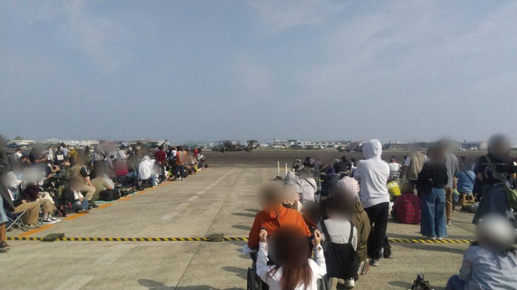 三重 伊勢市 小俣町 明野 陸上自衛隊 明野駐屯地 航空祭 滑走路前