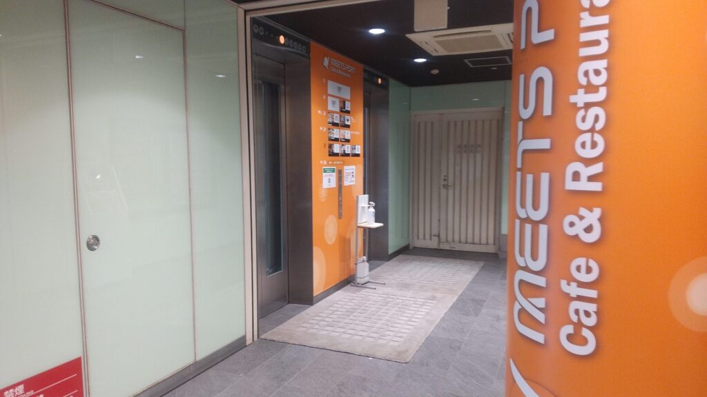 東京 文京区 後楽 東京ドームシティミーツポート コメダ珈琲店 東京ドームシティミーツポート店 エレベーター