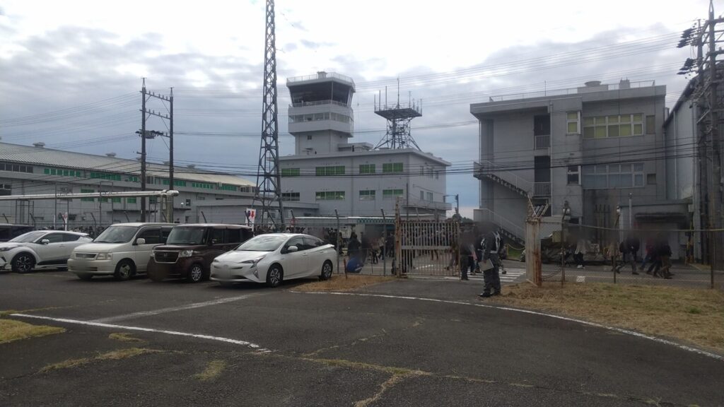 岐阜 各務原 自衛隊 岐阜基地 航空祭 駐車場