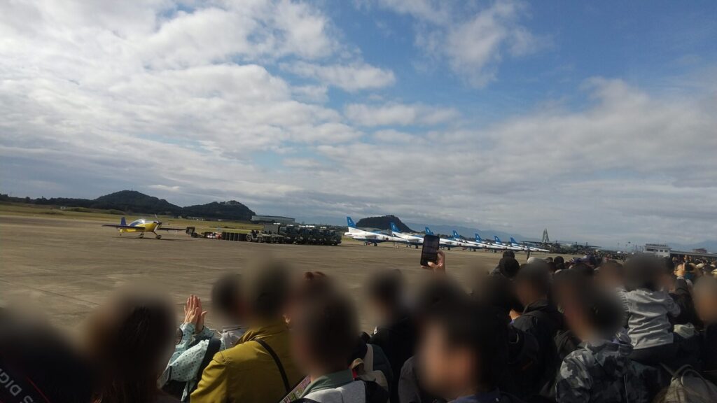 岐阜 各務原 自衛隊 岐阜基地 航空祭 地上展示 ブルーインパルス T-4