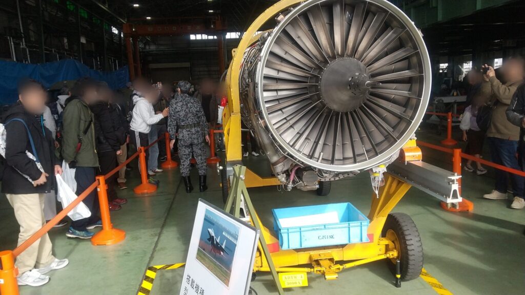 岐阜 各務原 自衛隊 岐阜基地 航空祭 ターボファンエンジン F-100