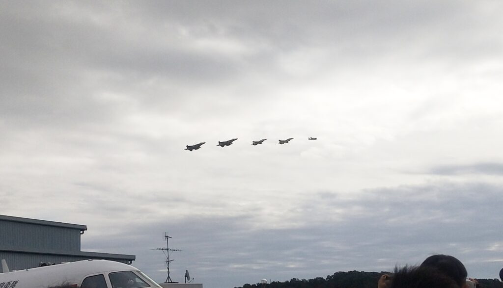 岐阜 各務原 自衛隊 岐阜基地 航空祭 飛行展示 編隊 F-15 F-2 T-7