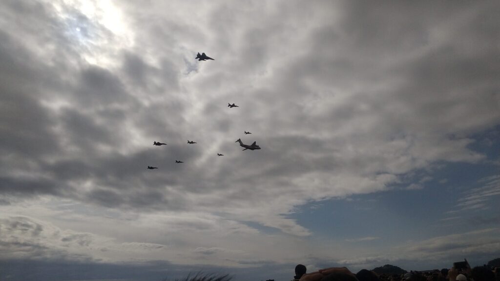 岐阜 各務原 自衛隊 岐阜基地 航空祭 飛行展示 異機種大編隊