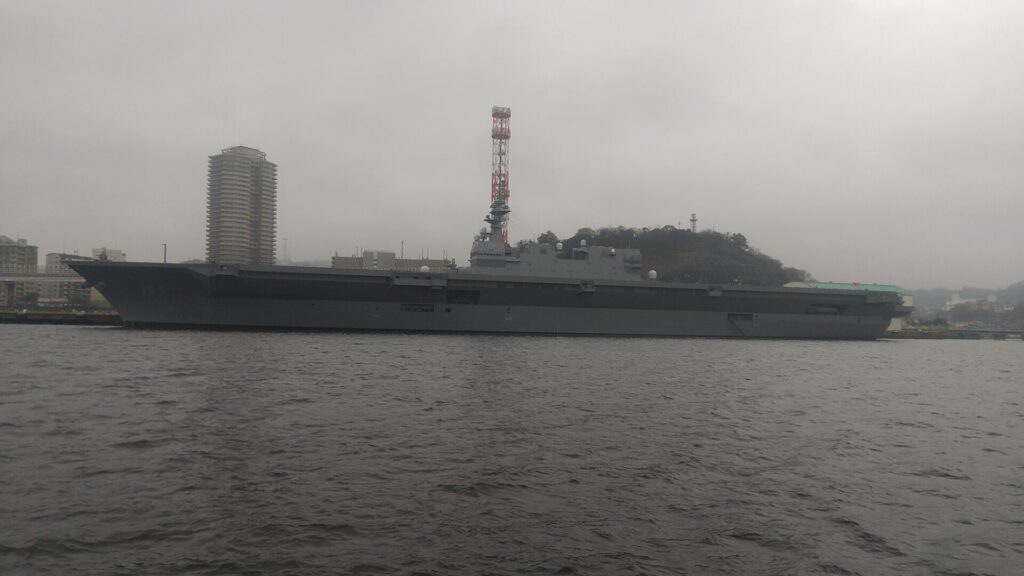 神奈川 横須賀 軍港めぐり 自衛隊 米海軍 護衛艦 空母 潜水艦 バリアフリー 障害者 車椅子